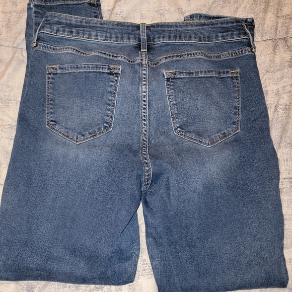 Jeans - Picture 2 of 3